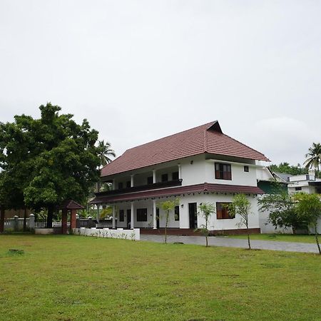 Tamarind Heritage Holiday Home Angamaly Bagian luar foto