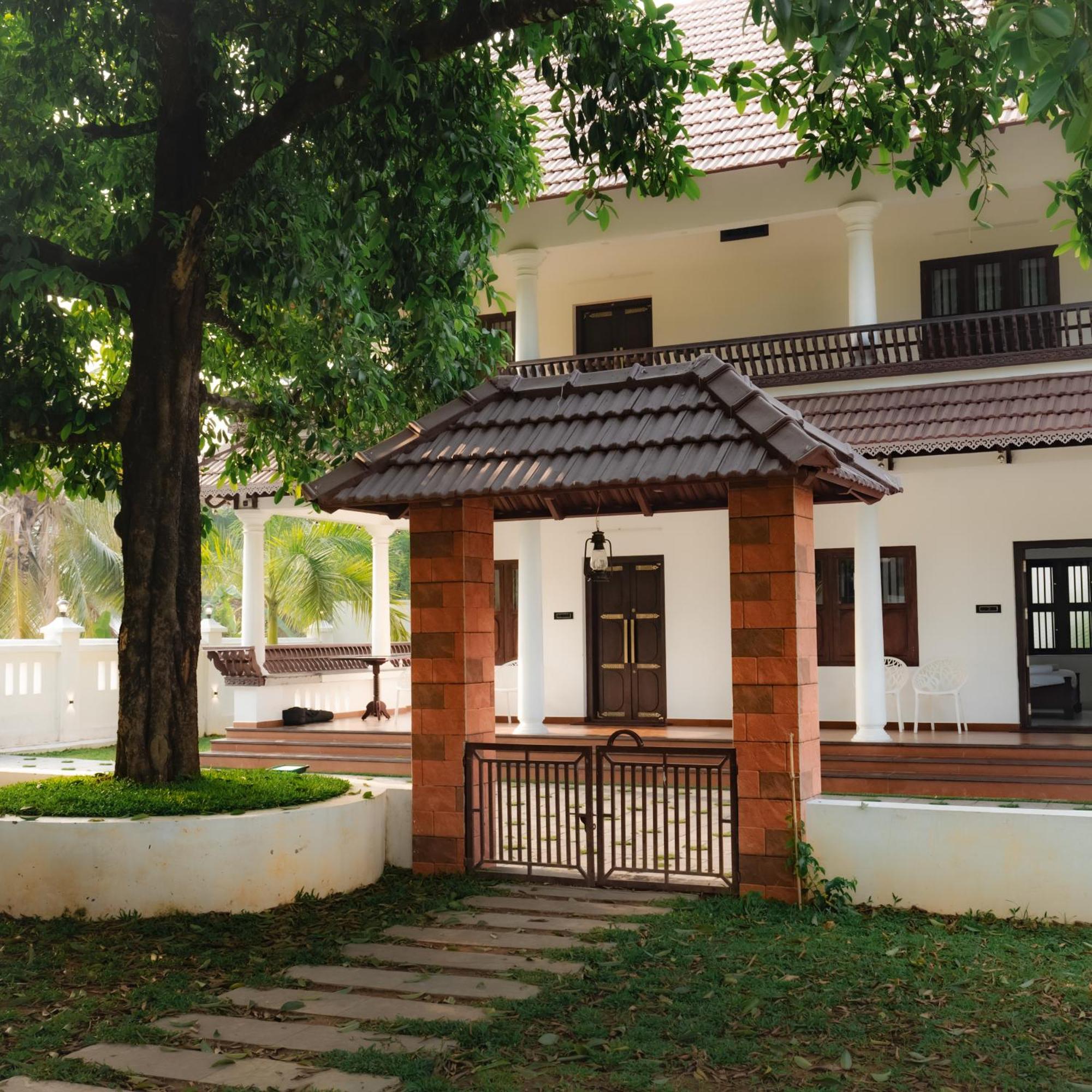 Tamarind Heritage Holiday Home Angamaly Bagian luar foto