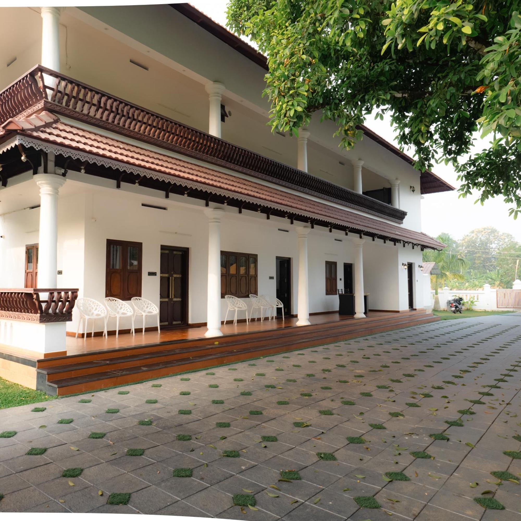 Tamarind Heritage Holiday Home Angamaly Bagian luar foto