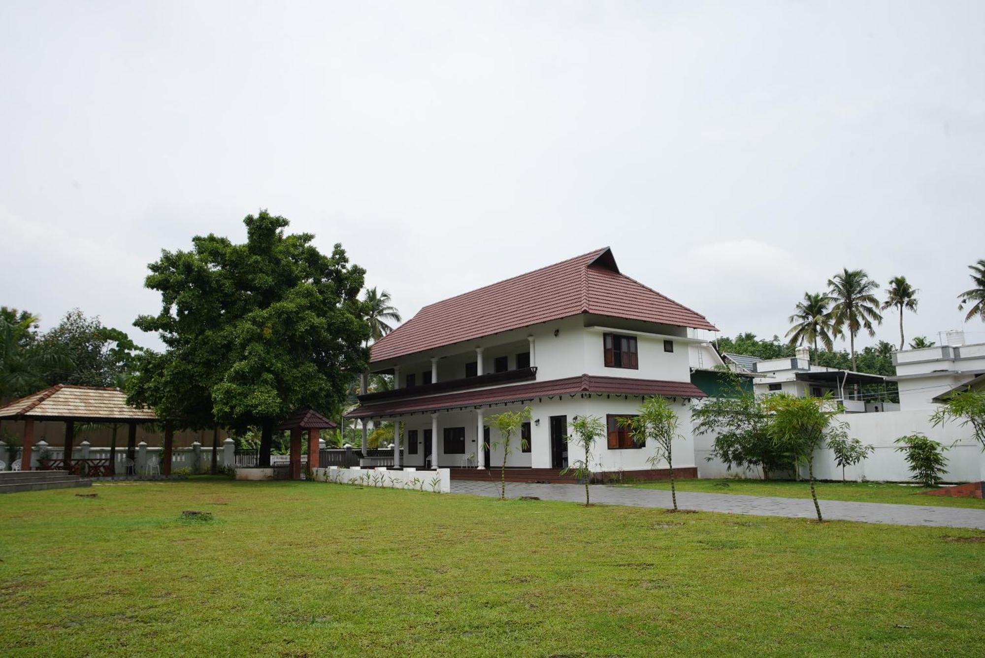 Tamarind Heritage Holiday Home Angamaly Bagian luar foto